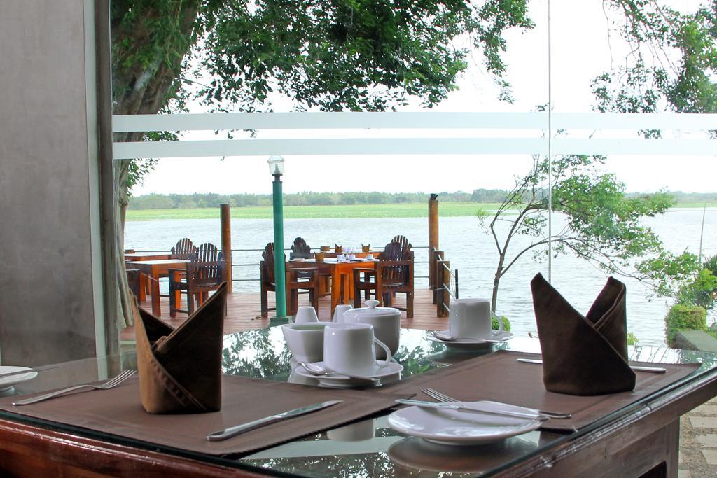 Lake Wind Hotel تيساماهاراما المظهر الخارجي الصورة
