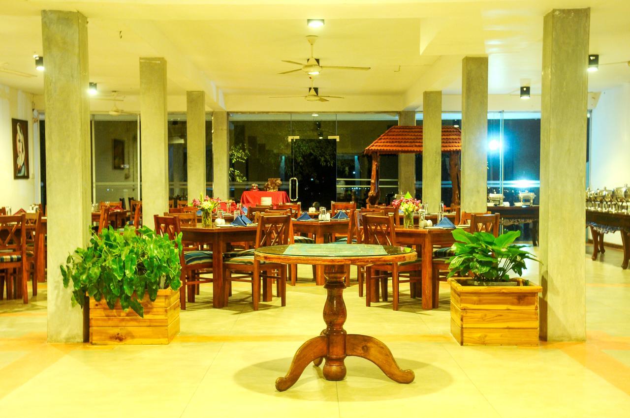 Lake Wind Hotel تيساماهاراما المظهر الخارجي الصورة