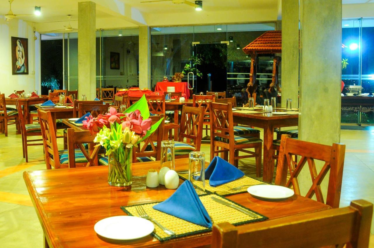 Lake Wind Hotel تيساماهاراما المظهر الخارجي الصورة