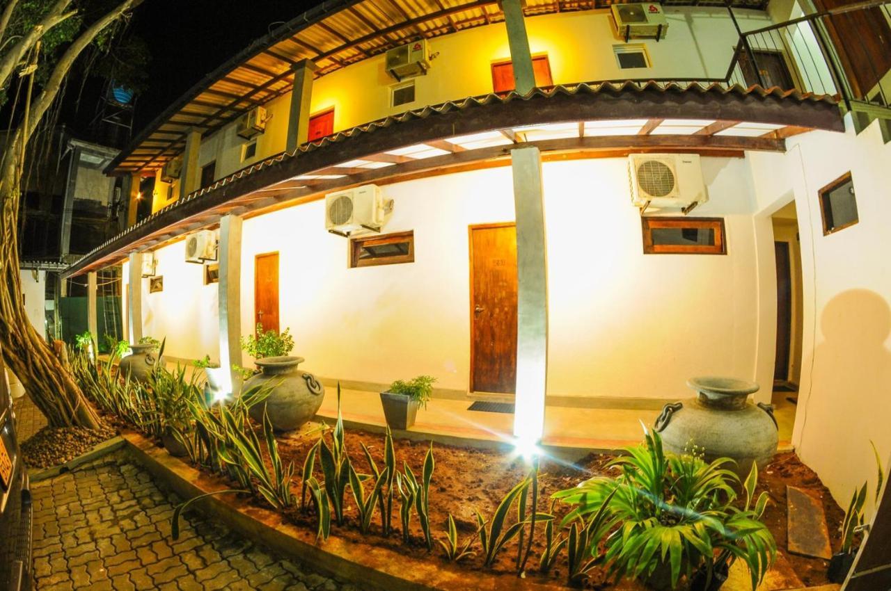 Lake Wind Hotel تيساماهاراما المظهر الخارجي الصورة